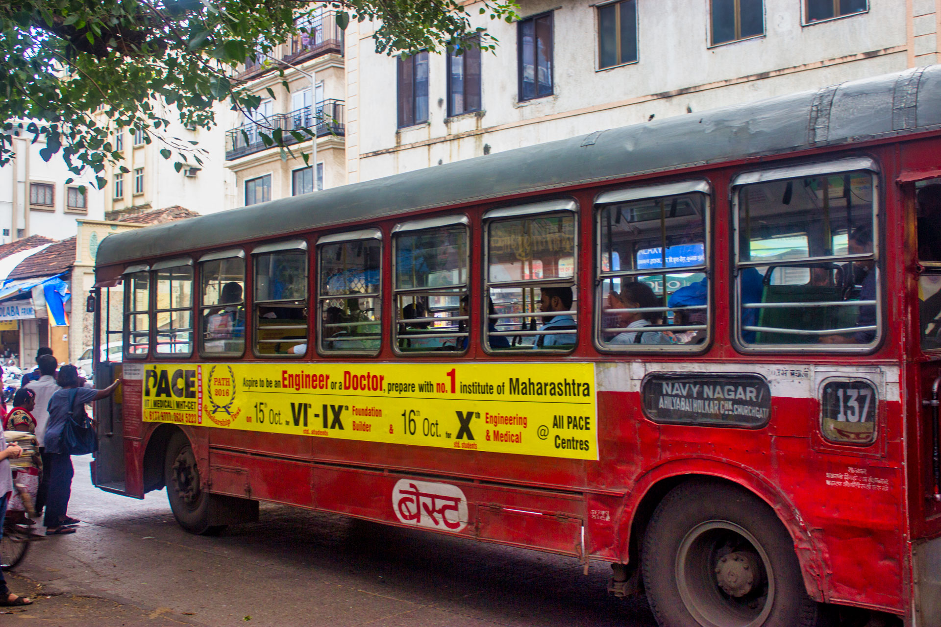 Bus Mumbai