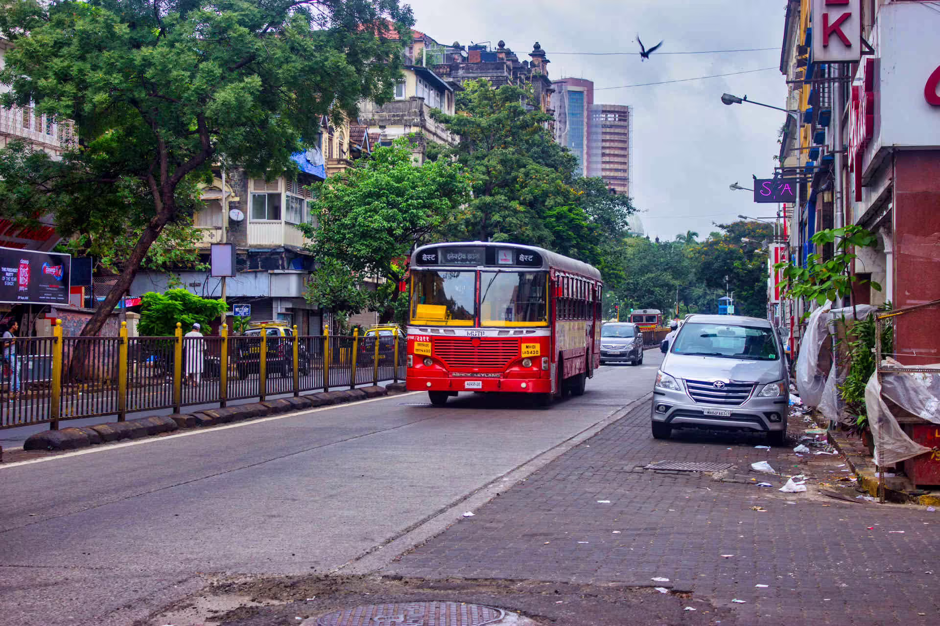 Bus Mumbai
