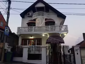 Jarné prázdniny v Niš: časť prvá