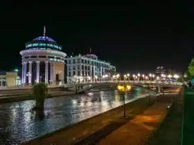 Nočné Skopje