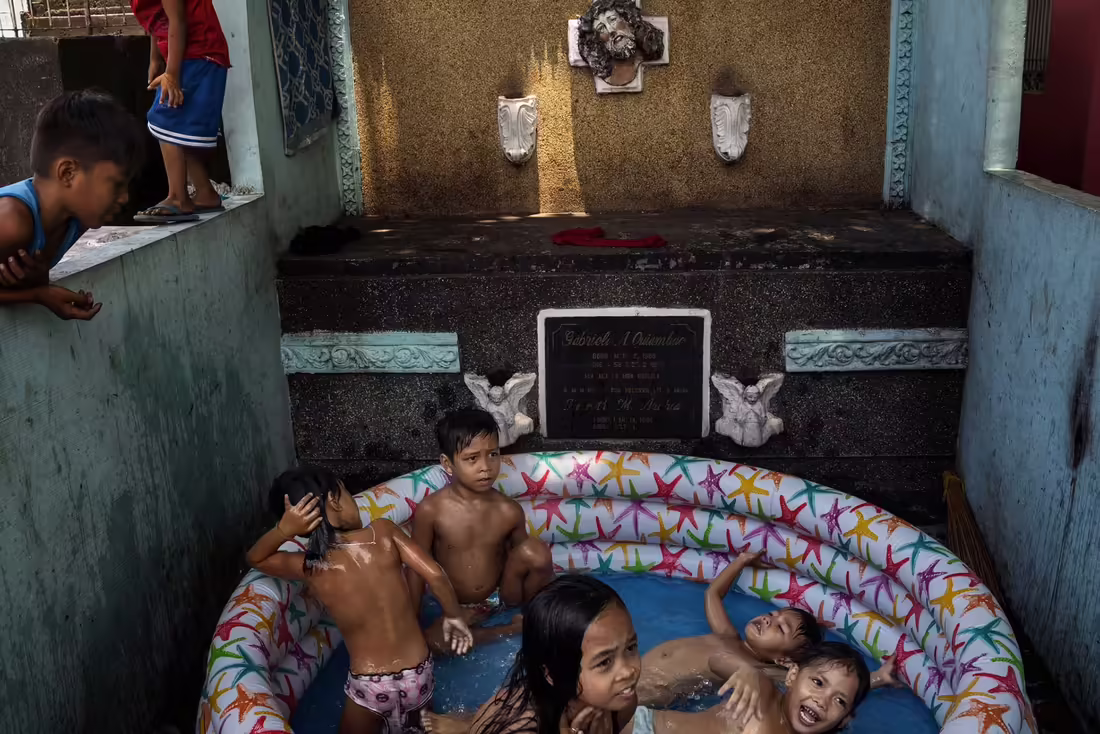 Manila North Cemetery