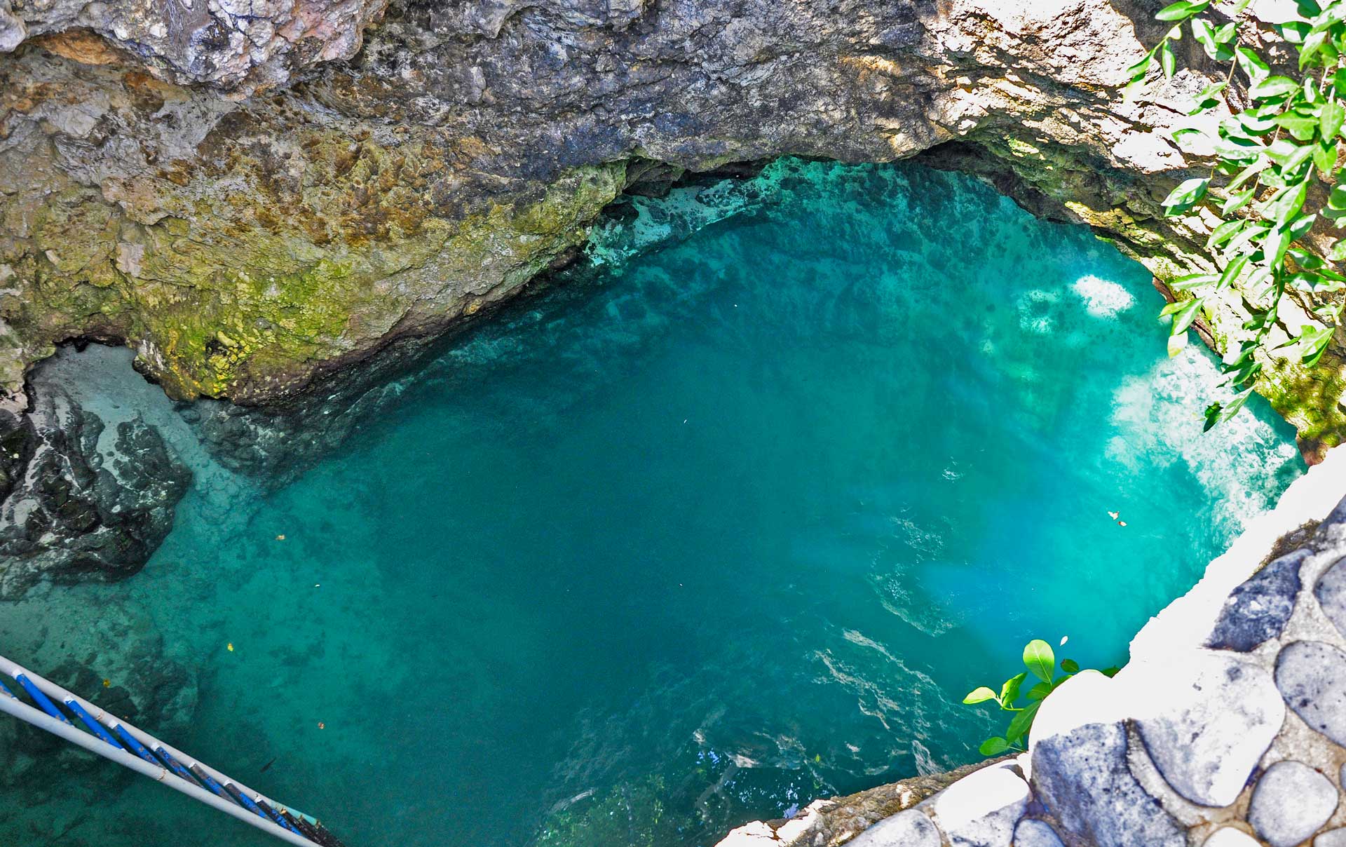 https://www.placemania.sk/wp-content/uploads/2020/10/blue_hole.jpg