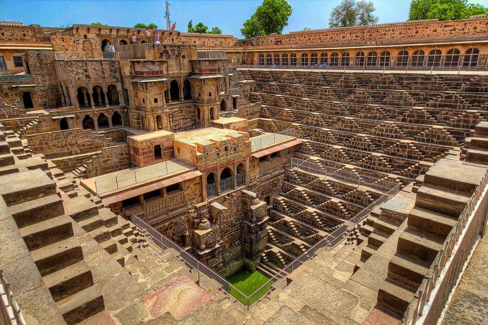 https://www.placemania.sk/wp-content/uploads/2020/11/chand_baori.jpg