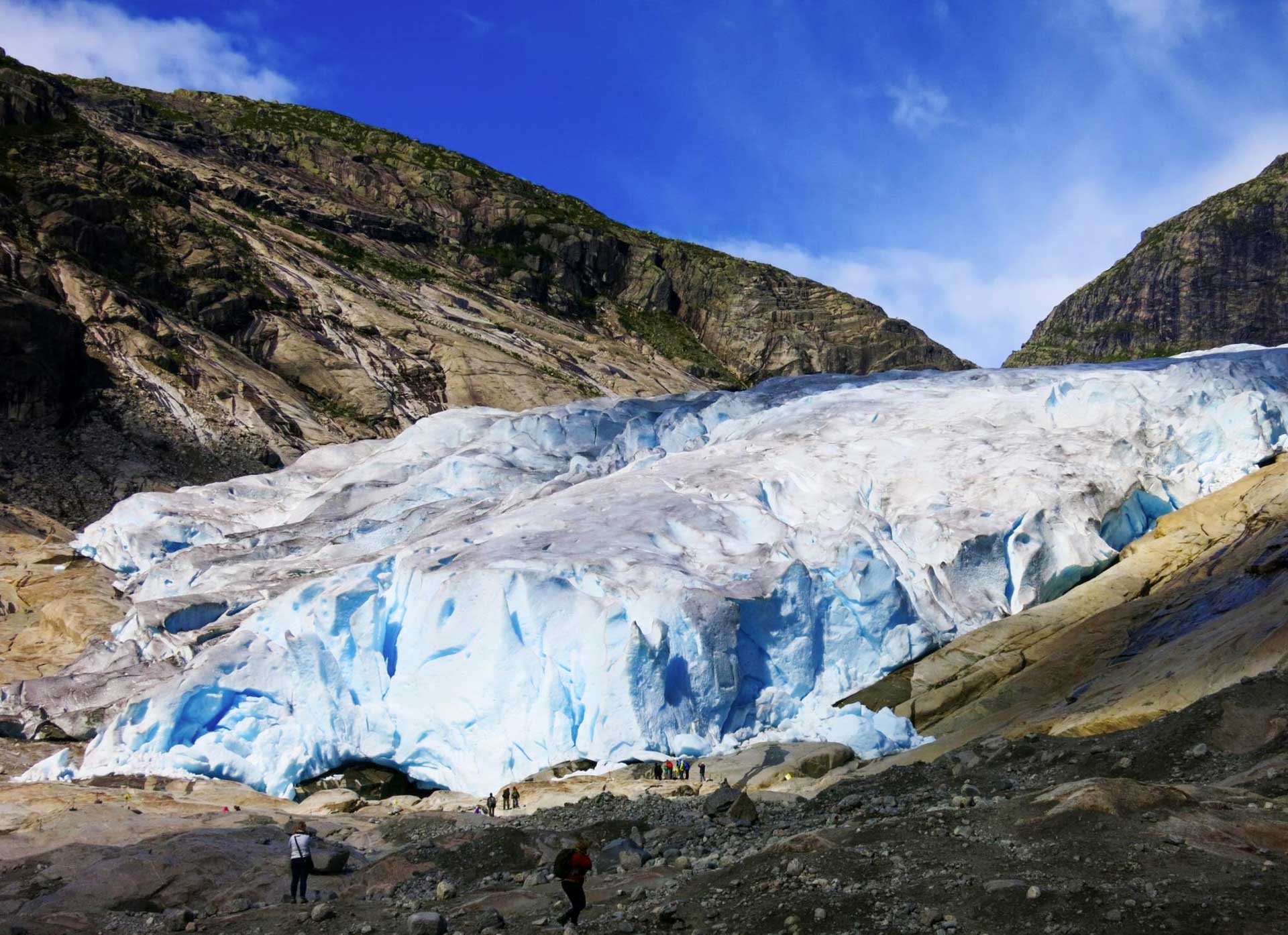 https://www.placemania.sk/wp-content/uploads/2020/12/blue_ice_cave.jpg