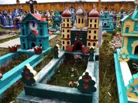 Cíntorín, Ninacaca, Peru