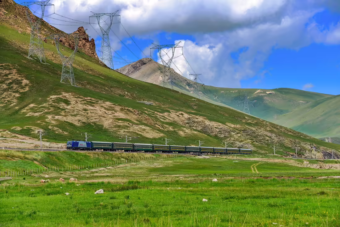Tanggula Railway Station