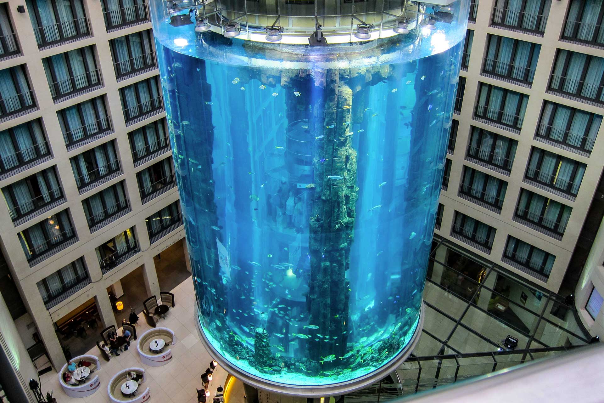 AquaDom v hoteli Radisson Blu Berlin