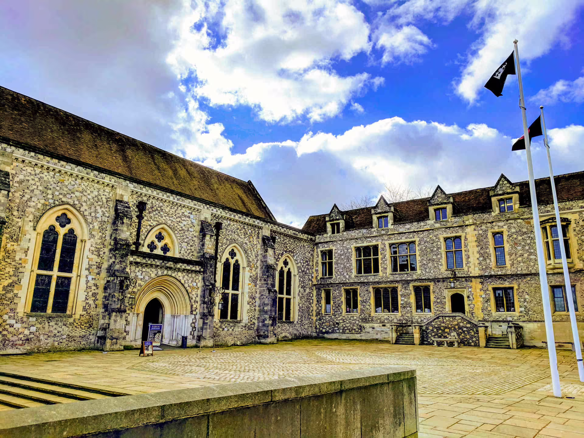 Okrúhly stôl Winchester
