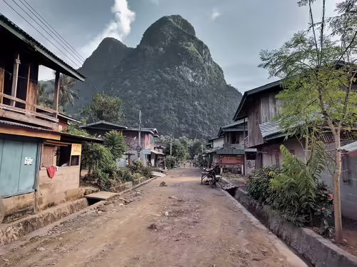 Muang Ngoy, Laos