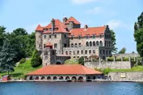 Singer Castle
