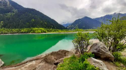 Jazero Issyk, Kazachstan