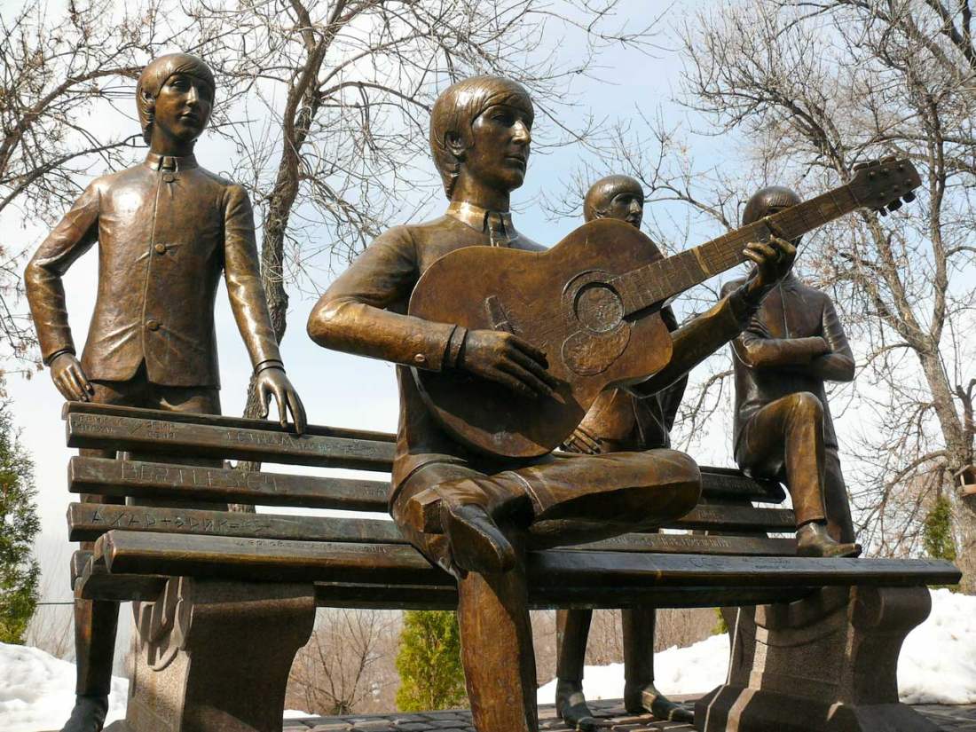 Socha Beatles, Almaty