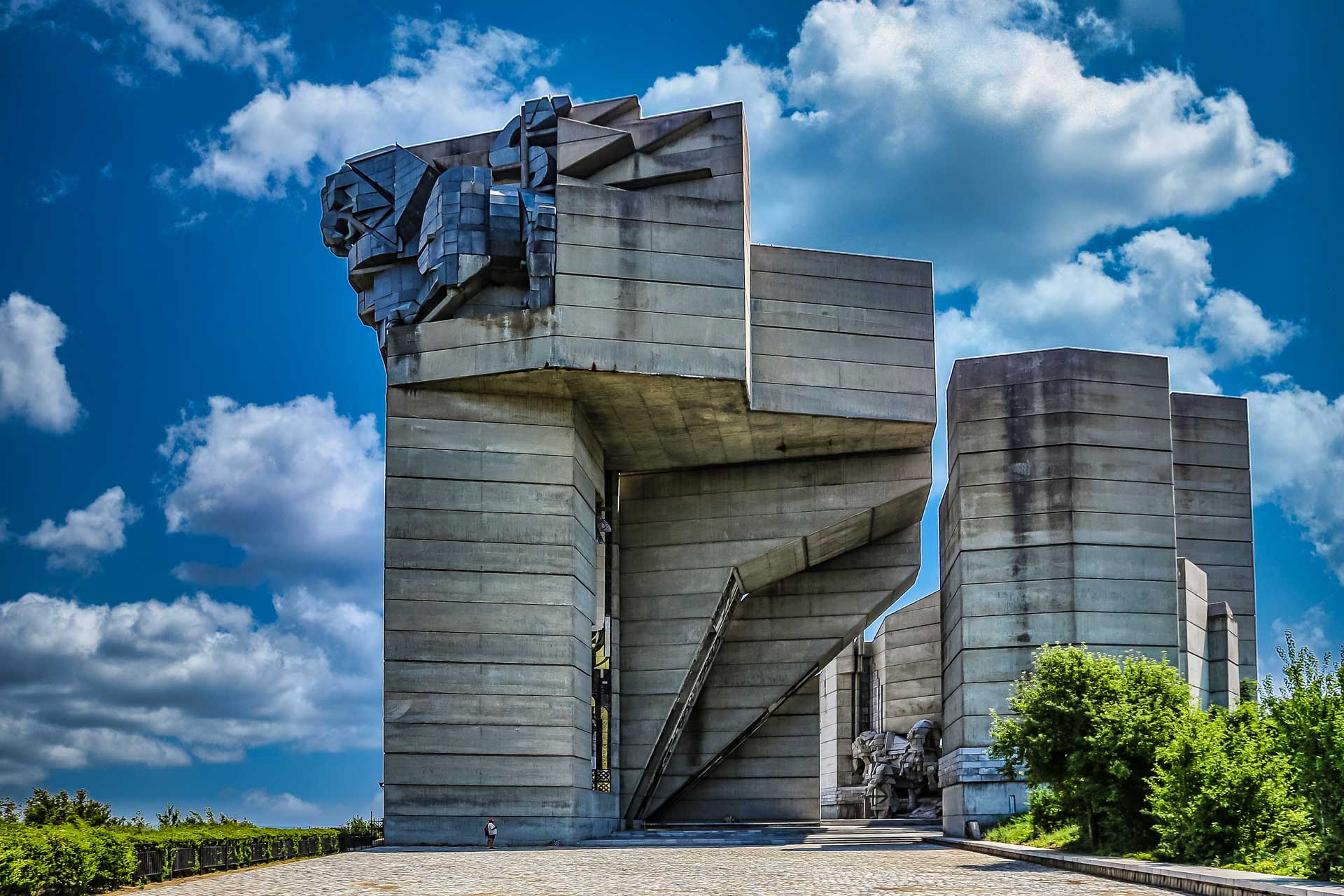 https://www.placemania.sk/wp-content/uploads/2021/11/bulgarian_state_monument.jpg