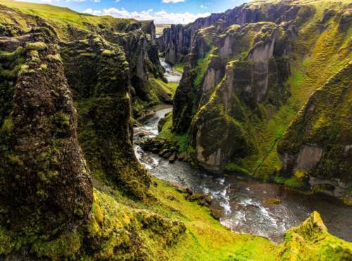 Fjaðrárgljúfur Canyon