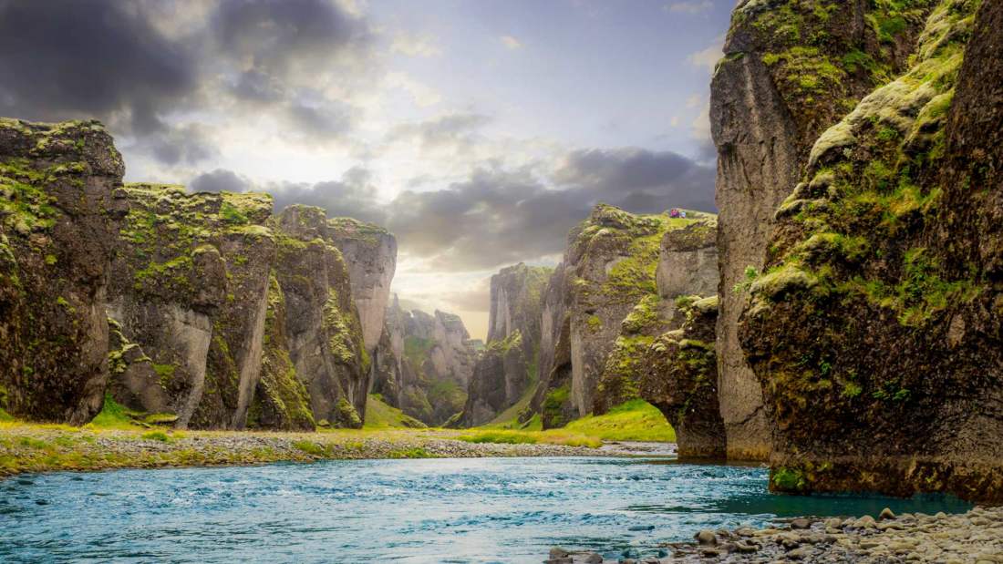 Fjaðrárgljúfur Canyon