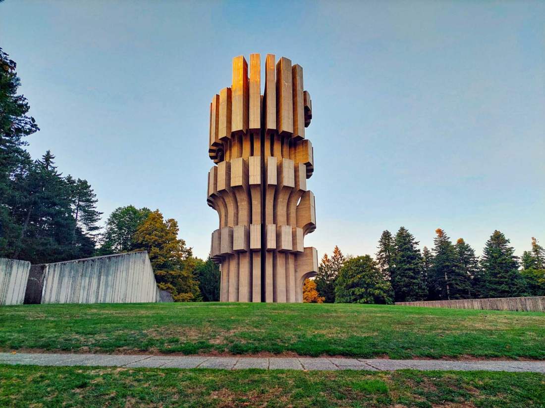 Monument to the Revolution, Bosna i Hercegovina