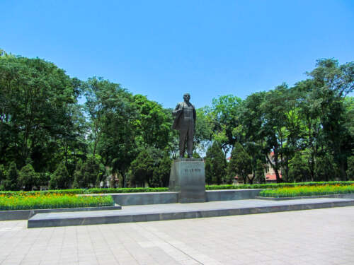 Statue of Lenin, Vietnam