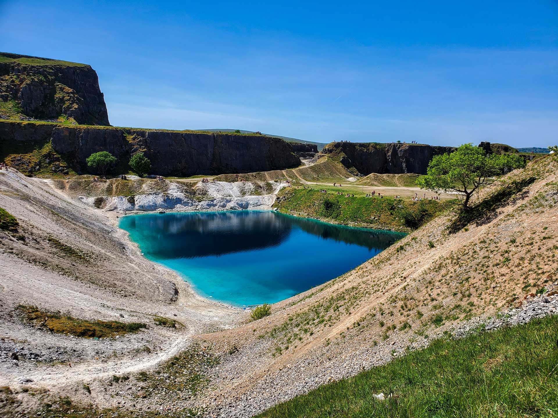 https://www.placemania.sk/wp-content/uploads/2021/12/modra_laguna_buxton.jpg