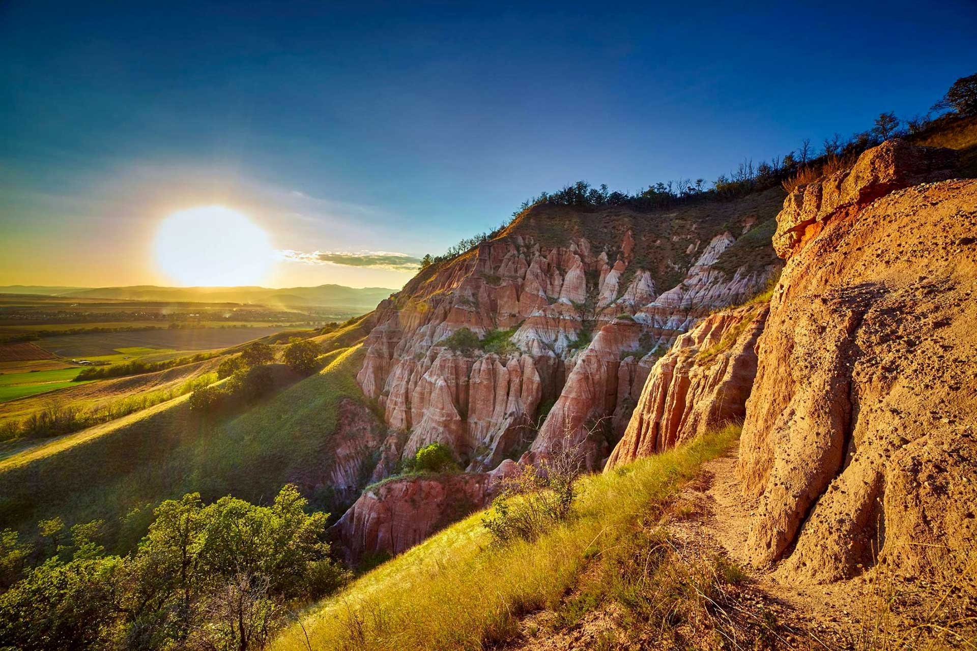 Červená roklina, Rumunsko