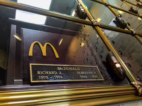 Hrob Richard McDonald