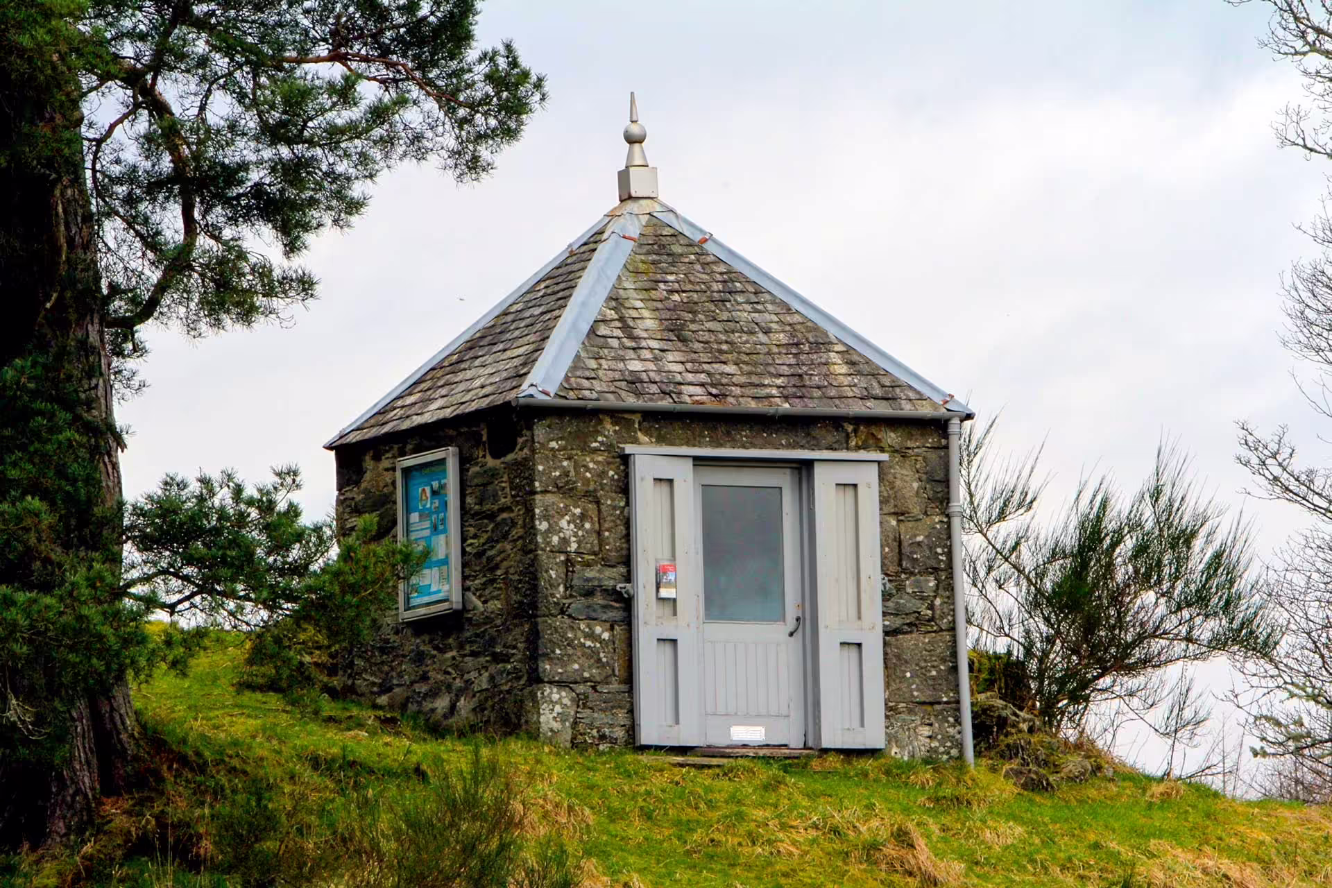Earthquake House
