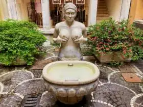 Fontana delle Tette
