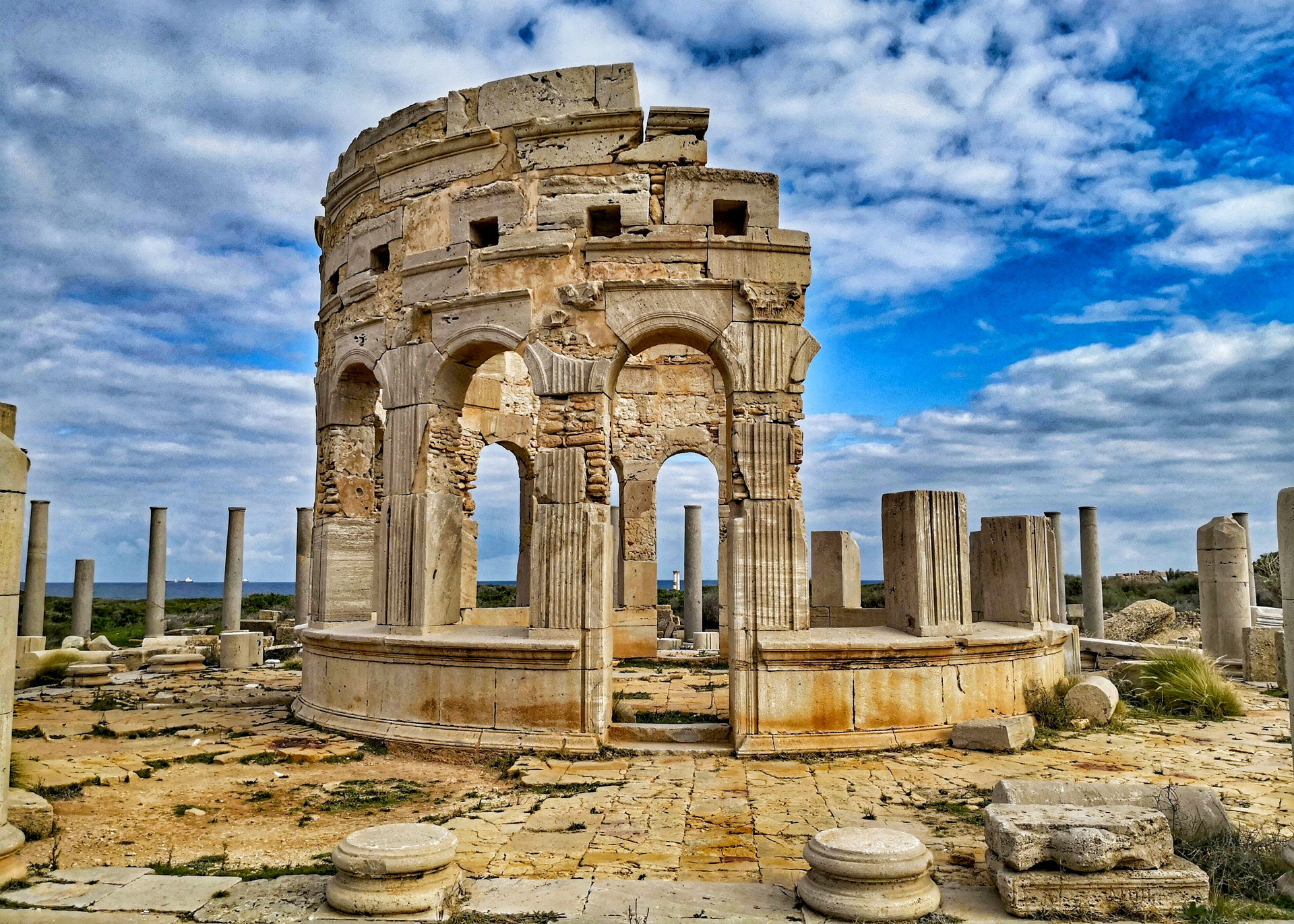 https://www.placemania.sk/wp-content/uploads/2022/04/leptis_magna_02.jpg