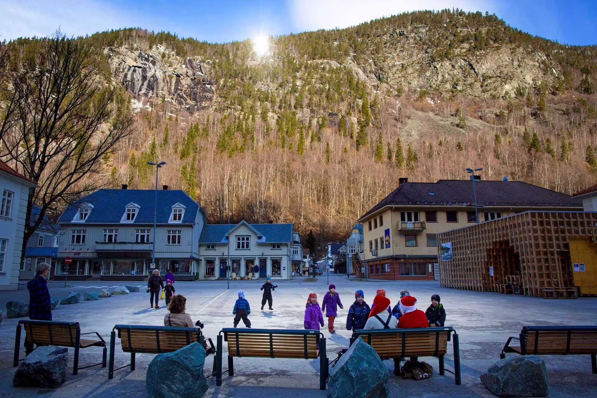Obrovské slnečné zrkadlá v Rjukane