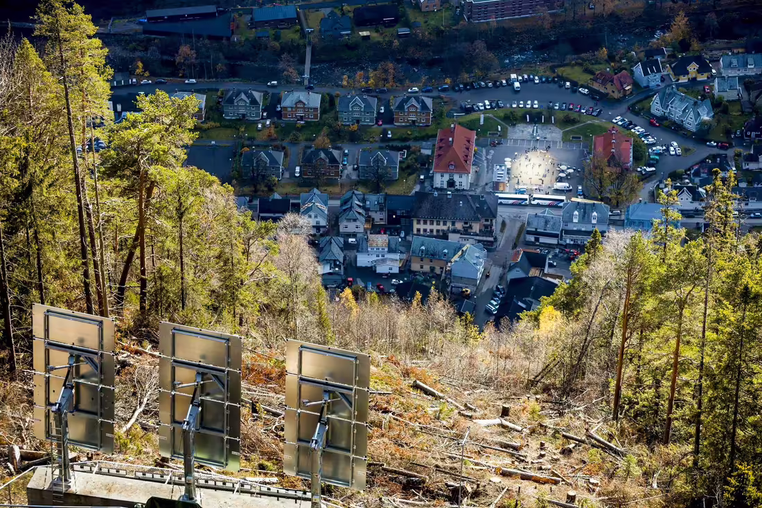 Obrovské slnečné zrkadlá v Rjukane