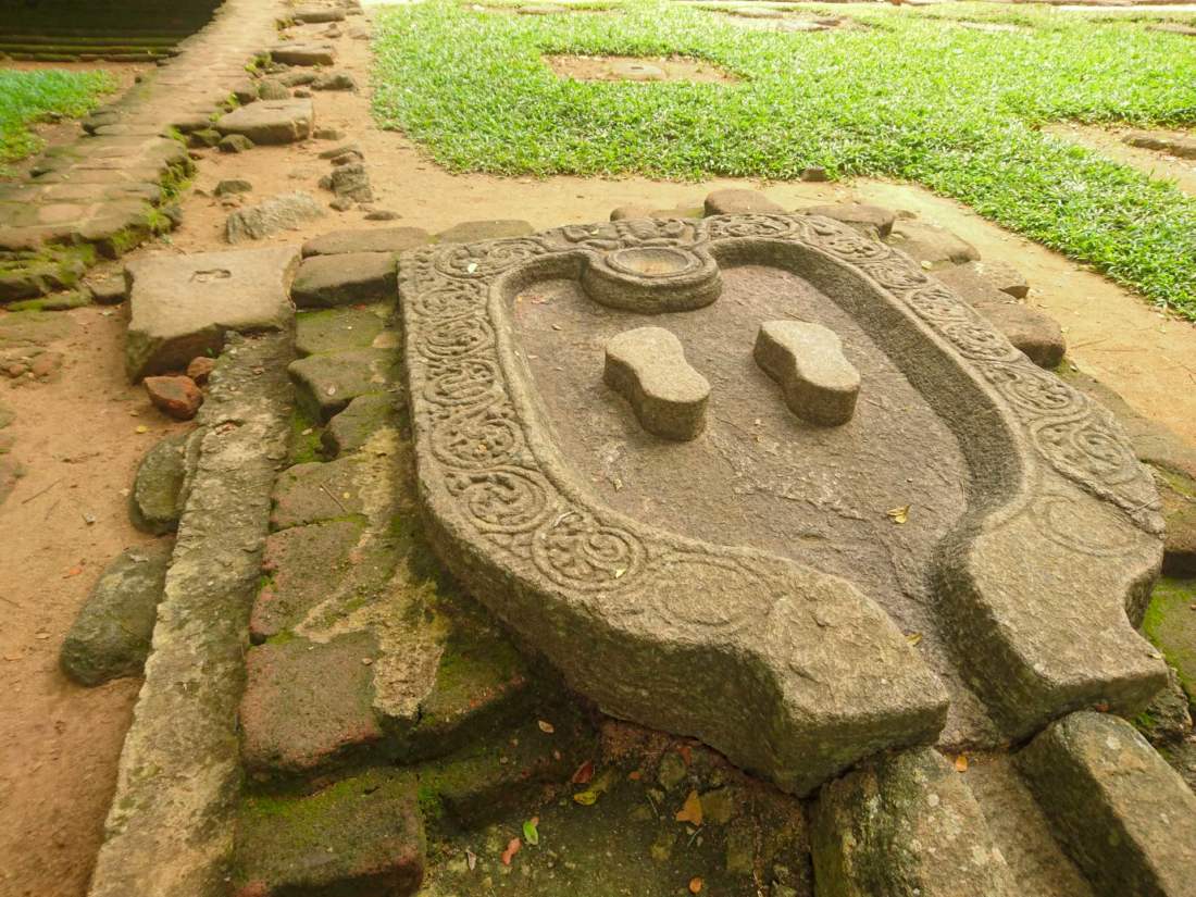 Biso Pokuna, Sri Lanka