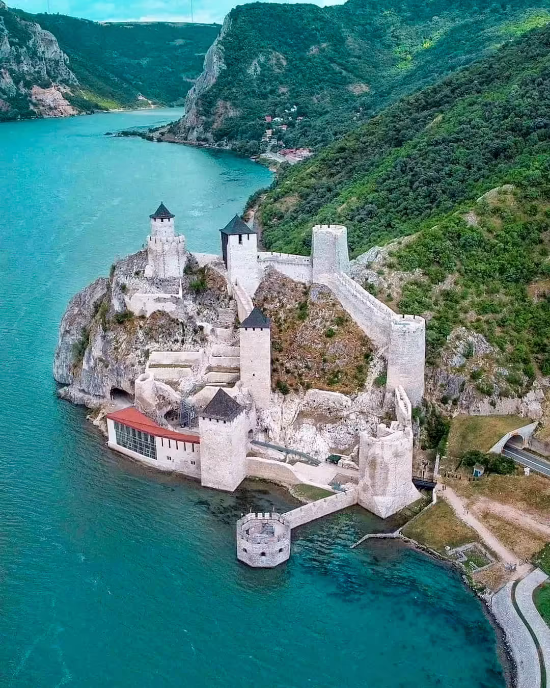 Pevnosť Golubac