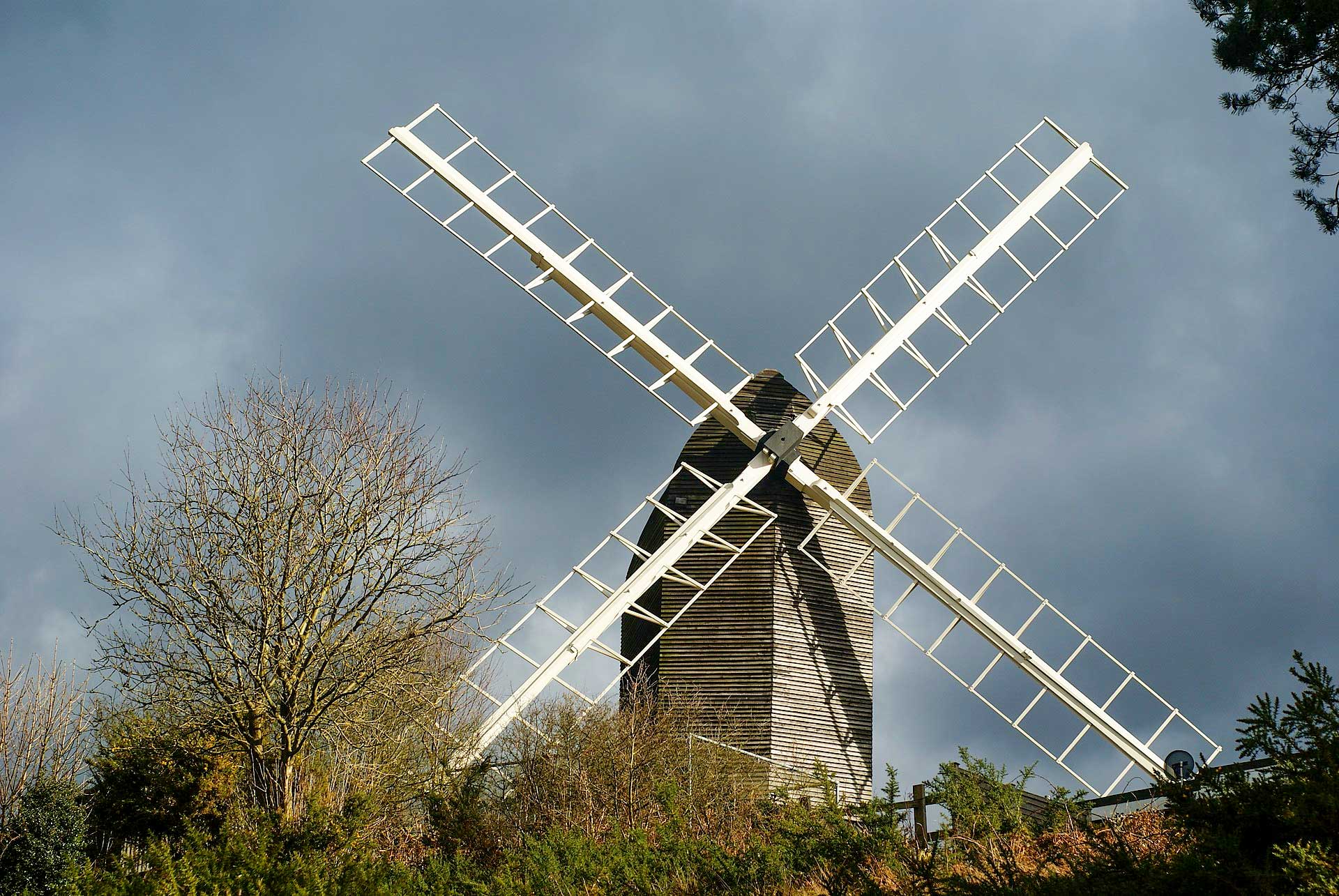 https://www.placemania.sk/wp-content/uploads/2022/08/reigate_heath_windmill.jpg