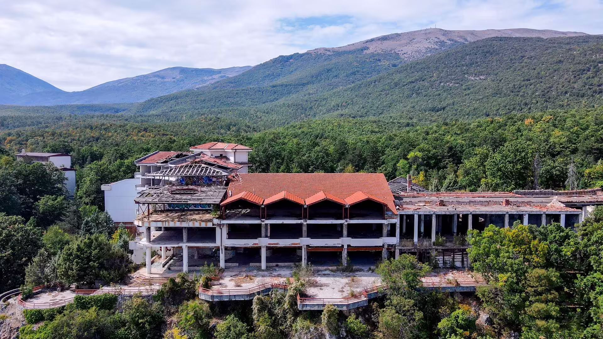 Hotel Europe (ruined)