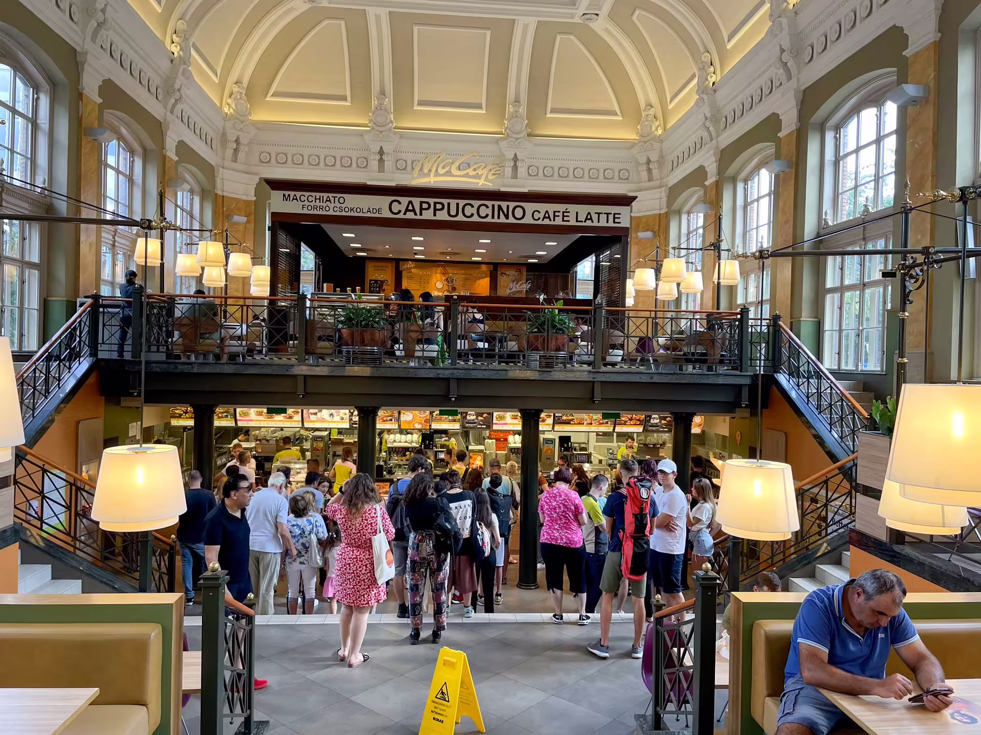 McDonald, Budapest