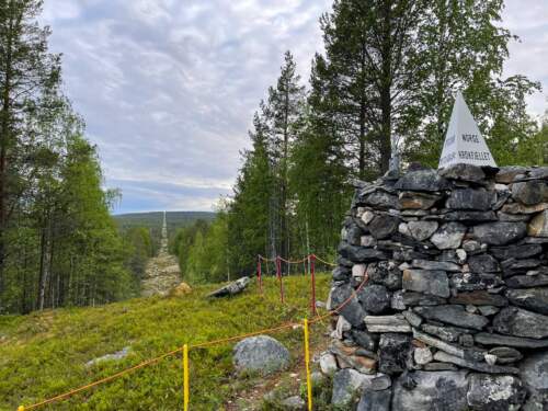 Treriksrøysa, Finland