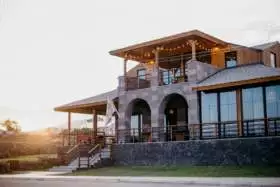 Tsaghkunk Restaurant & Glkhatun
