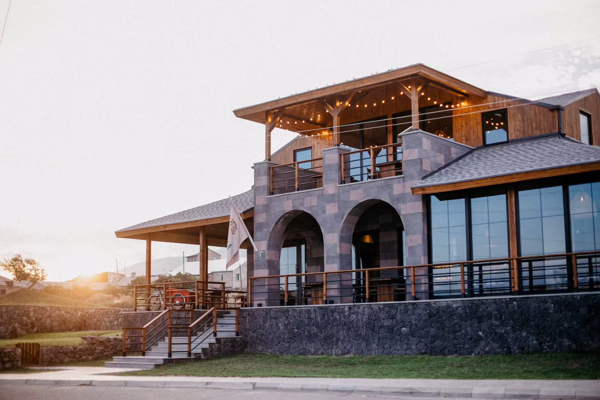 Tsaghkunk Restaurant & Glkhatun