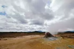 Geotermálna oblasť
