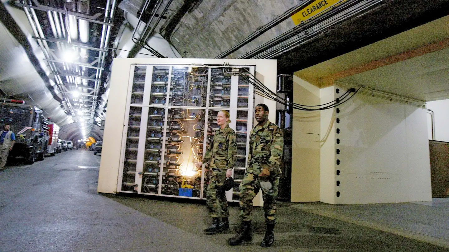 Atómový bunker Cheyenne Mountain - Colorado - PlaceMania