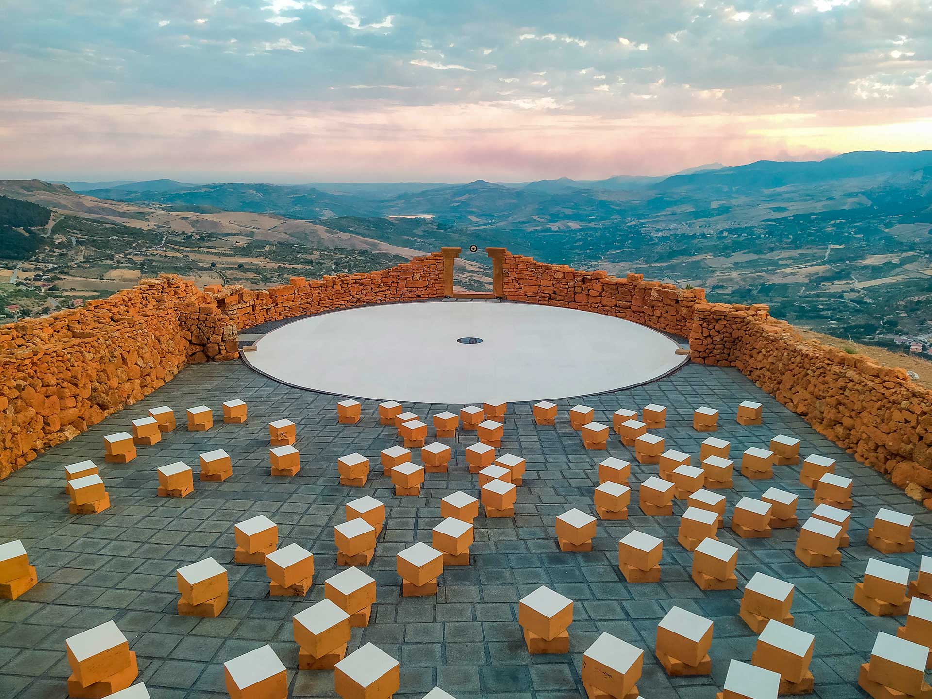 https://www.placemania.sk/wp-content/uploads/2023/03/teatro_andromeda.jpg