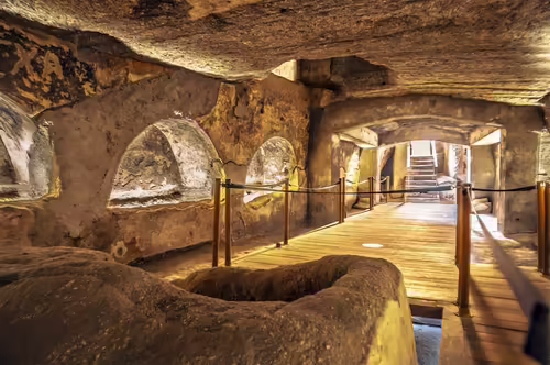 Milos catacombs