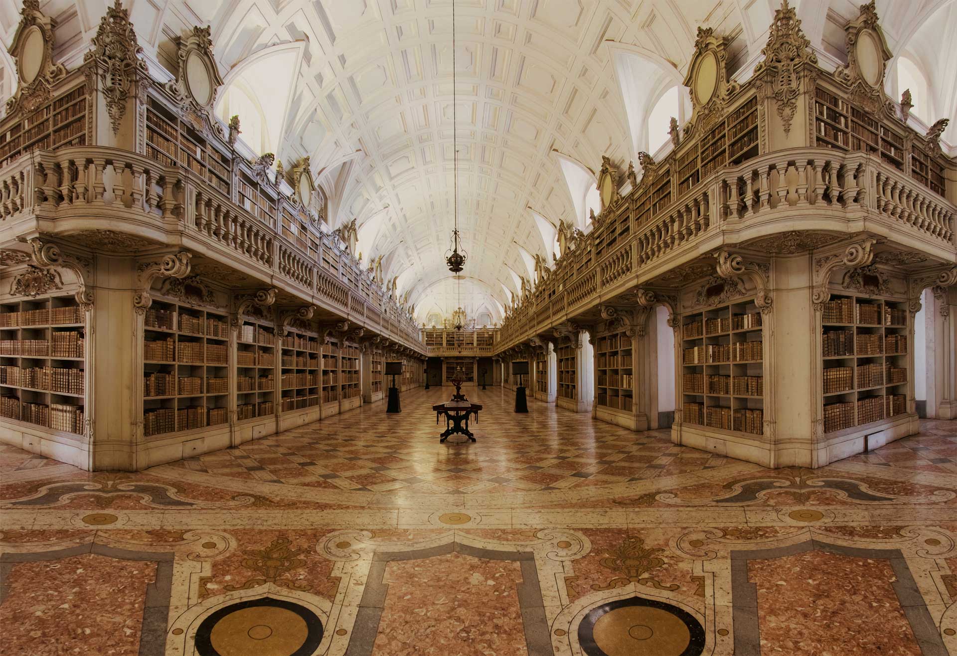 https://www.placemania.sk/wp-content/uploads/2023/04/kniznica_mafra.jpg