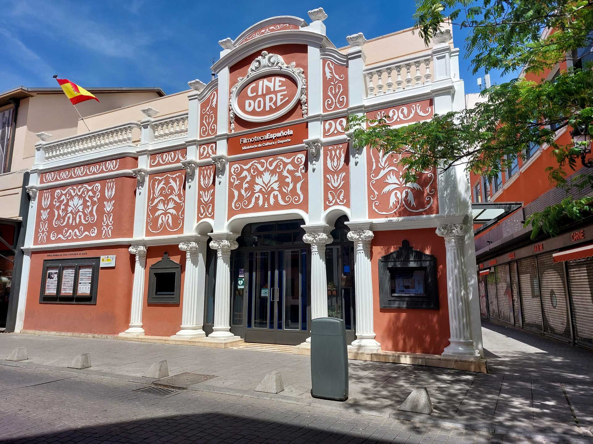 Cine Doré