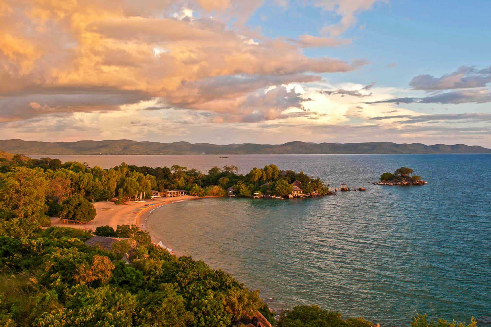 https://www.placemania.sk/wp-content/uploads/2023/10/jazero_malawi.jpg