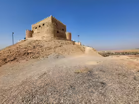 Hrad Khanzad