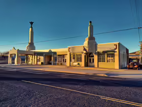 U-Drop Inn Cafe
