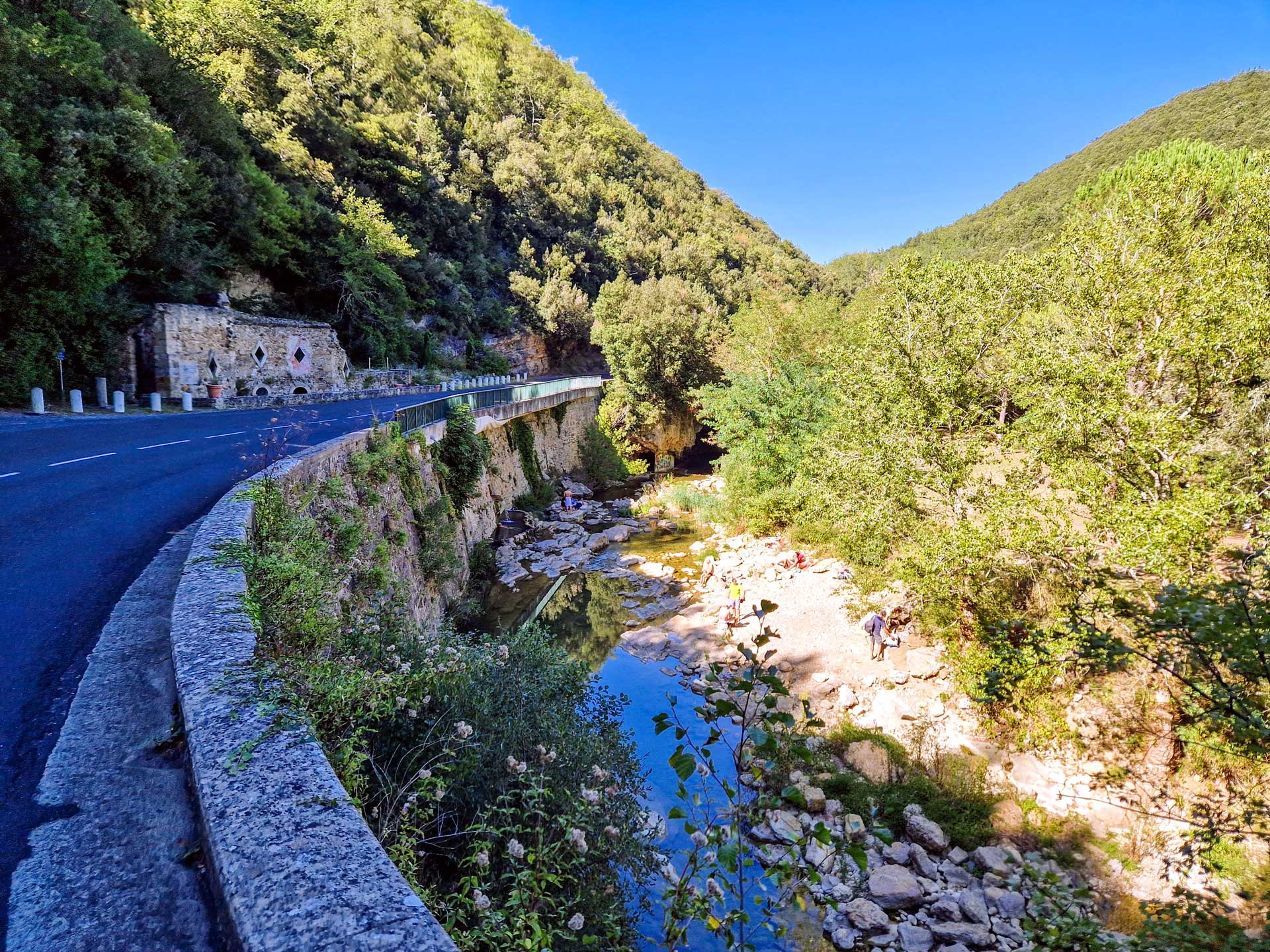 Thermes romains (La source des bains doux)