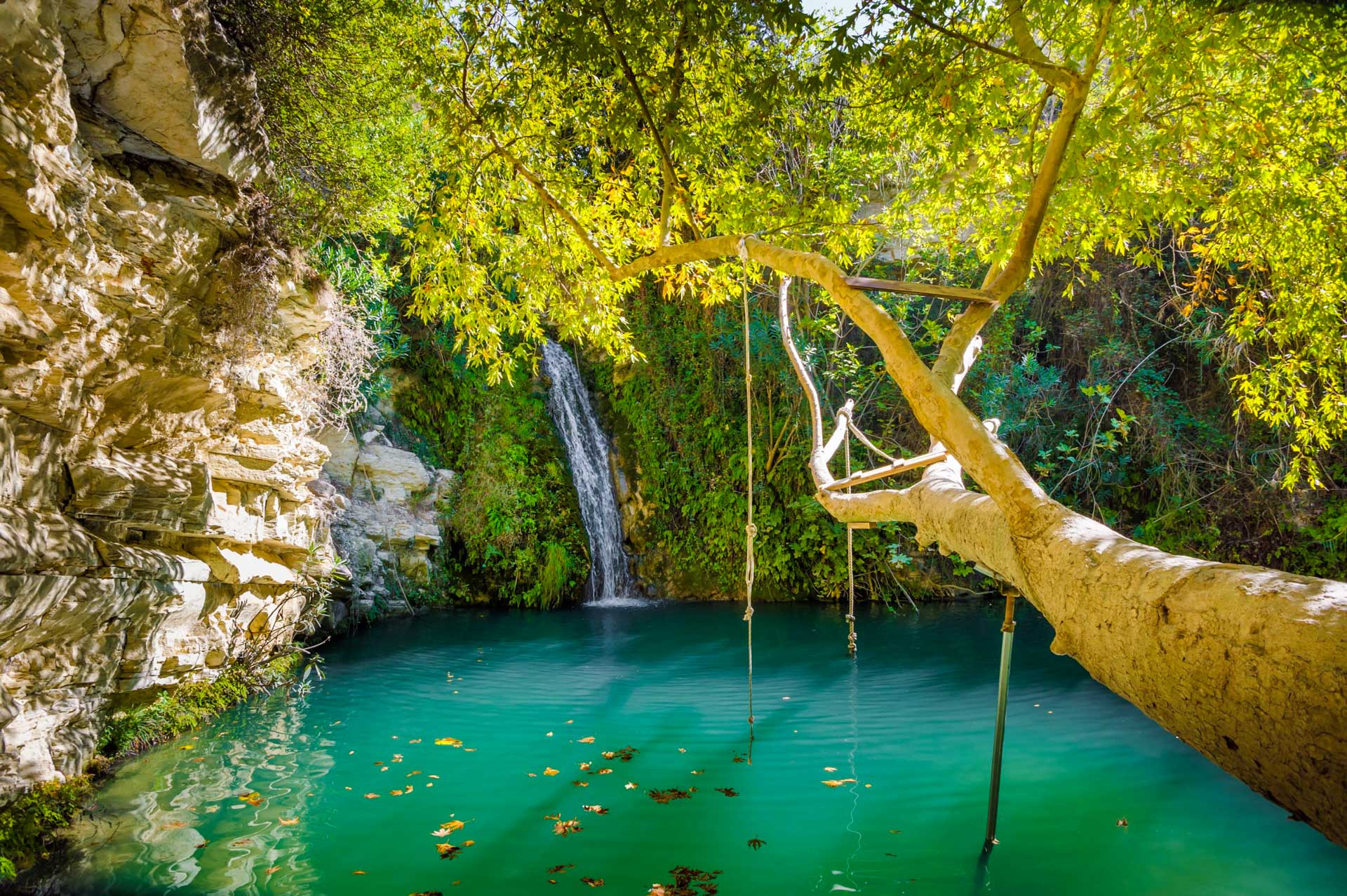 https://www.placemania.sk/wp-content/uploads/2024/04/aphrodites_baths.jpg