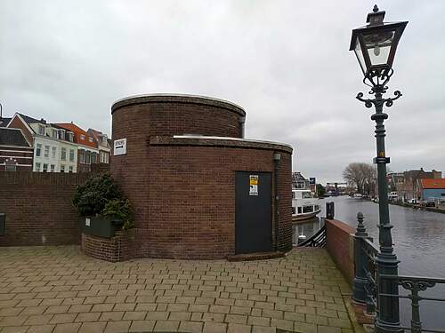 Leidenský Monumentálny Pisoár
