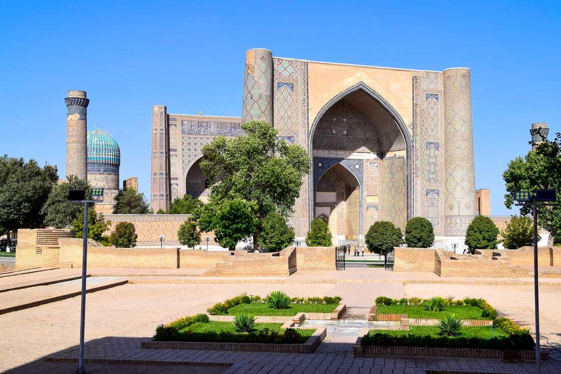 Bibi-Khanym Mosque